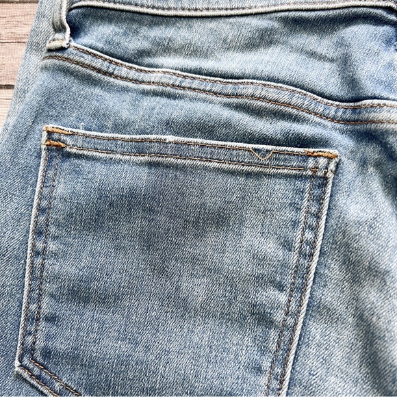 Madewell Light Wash High Riser Crop Jeans - Picture 8 of 11